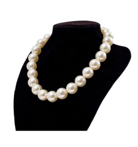 White Pearl Necklace